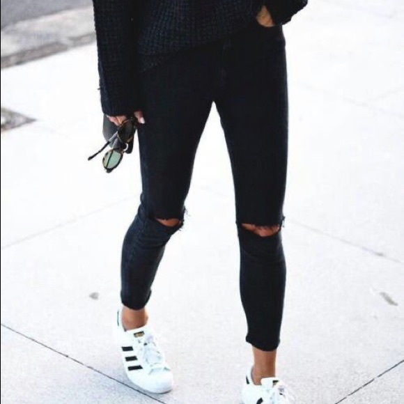 Denim - black distressed skinny jeans knee slit ripped